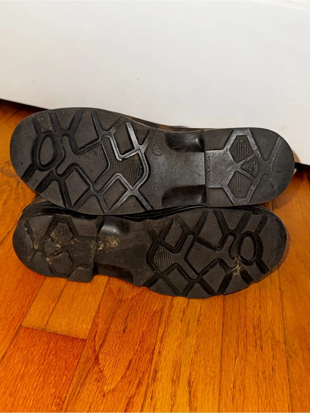Boy’s Camo Rain Boots Size 5 - EUC